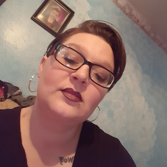 Meet your Posher, Holly - Picture 10 of 13